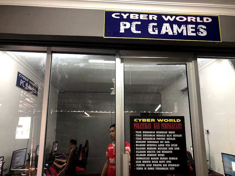 cyber world in Kota Kemuning