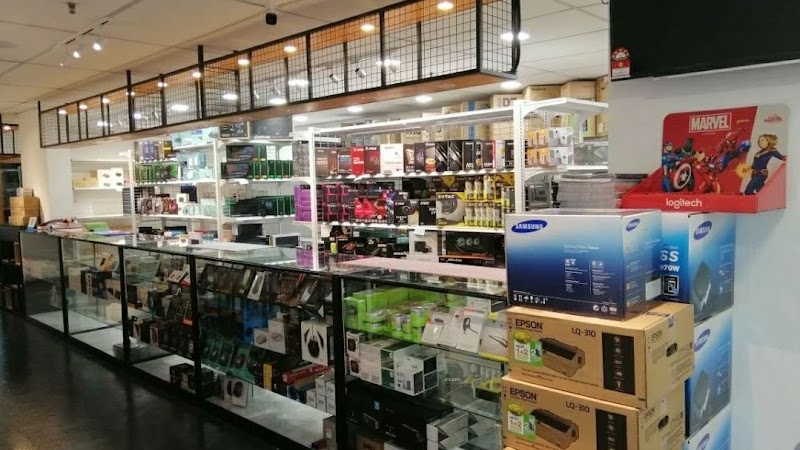 GADGET ZONE @ GURNEY PLAZA in Georgetown