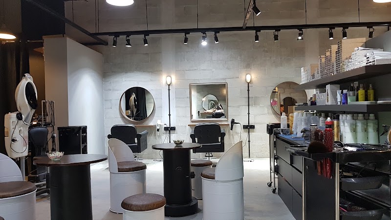 Hairzenut Studio in Cheras