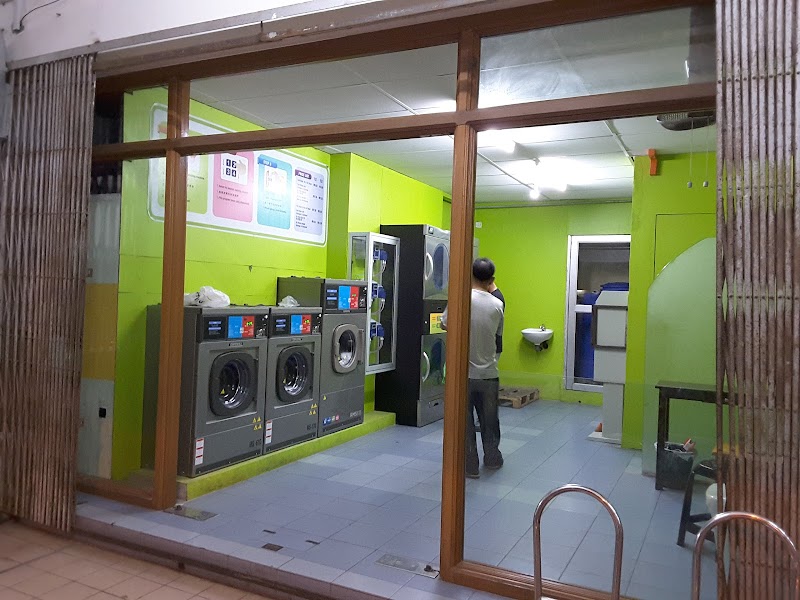 Kedai Dobi Coin Laundry in Miri