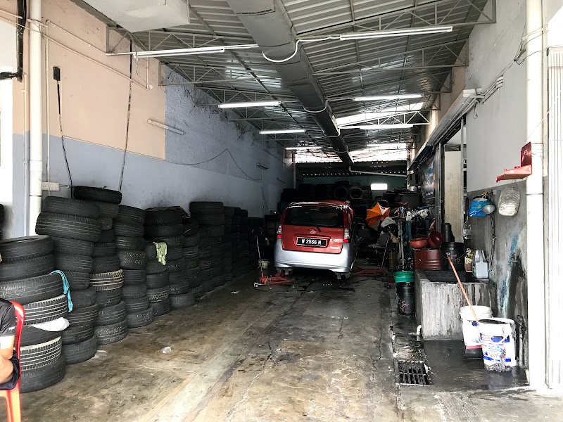 Kow Thong Tyres and Battery Services in Melaka