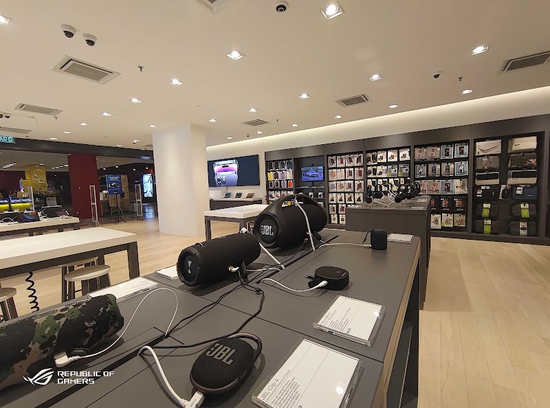 Machines Publika Apple Reseller Store in Cheras