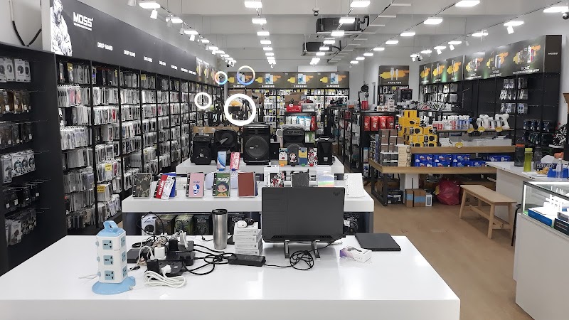 MOSS Concept Store ( Puchong Jaya ) | The Phone Protection Expert | Mobile Phone Repair & Accessories Shop in Puchong