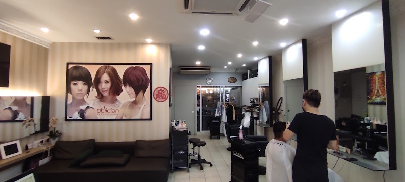 Mr. Right Hair Studio in Kuching