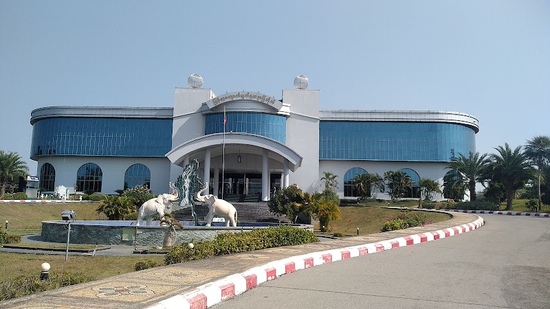 Naypyitaw Water Fountain Park in Naypyidaw