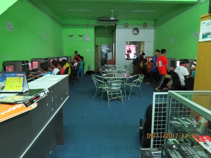 Pusat Internet Pcoms Centre in Seberang Jaya