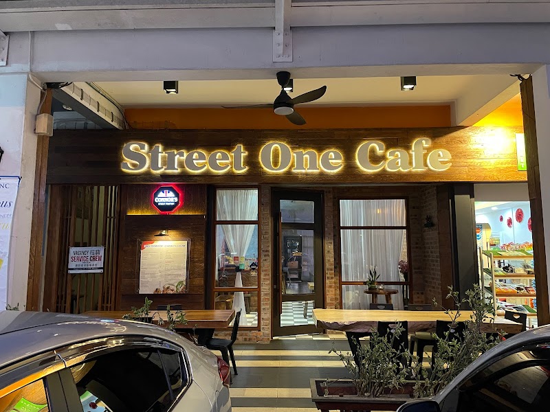 Street One Cafe Italian Restaurant in Kuching