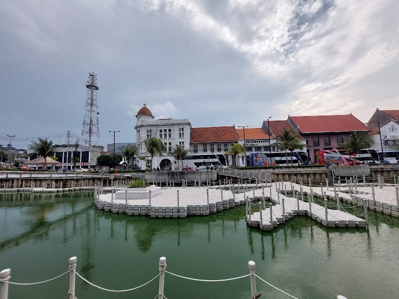 Suropati Park in Jakarta