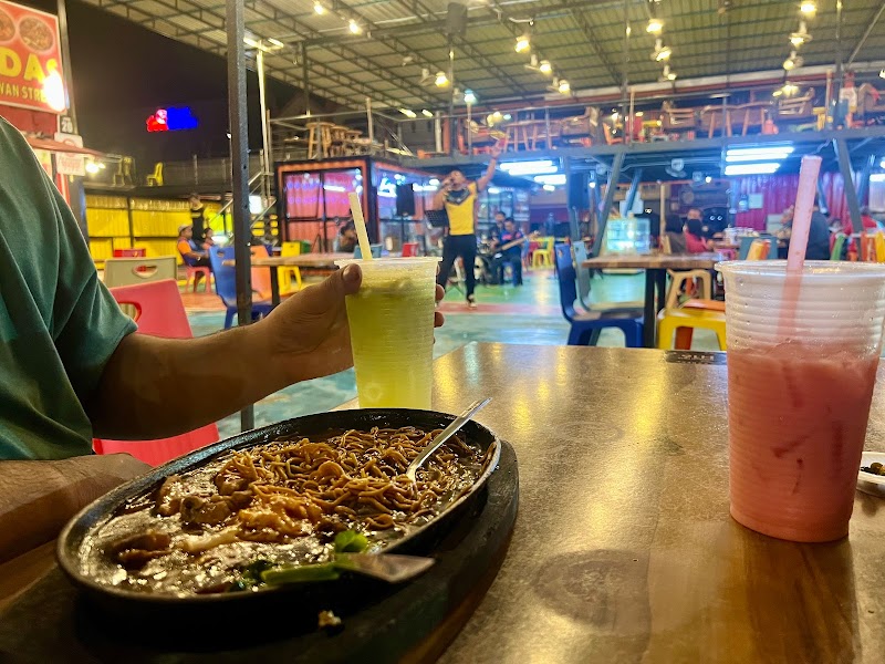 The Pahlawan Street Food Court in Malacca City