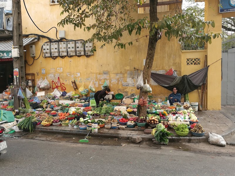 Thien thuat market in Hanoi