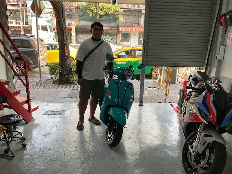 Asoke Motorbike Rental | バイクレンタル | 摩托车出租 in Bangkok