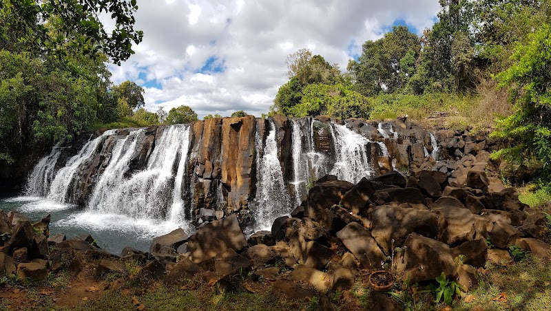 ຕາດດ່ຽວ Tad Dyo in Pakse