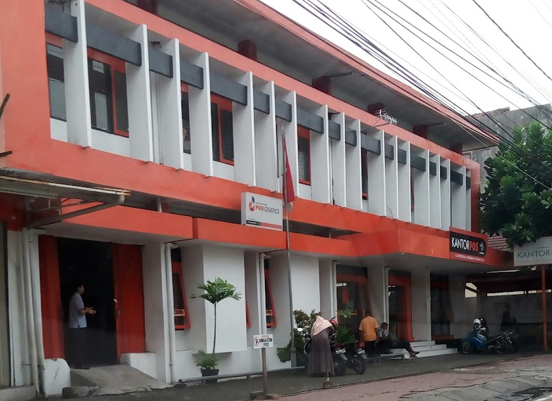 Gondomanan Post Office in Yogyakarta