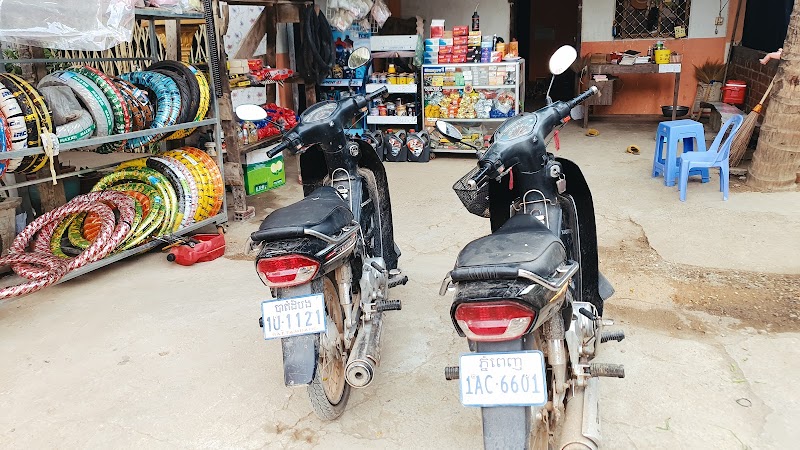 Honda Pin Ty Motorcycle shop in Battambang