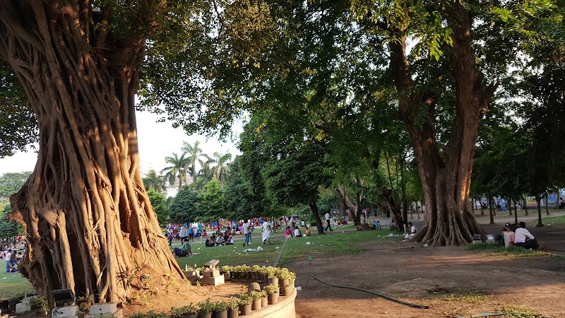 Kandawgyi park in Yangon