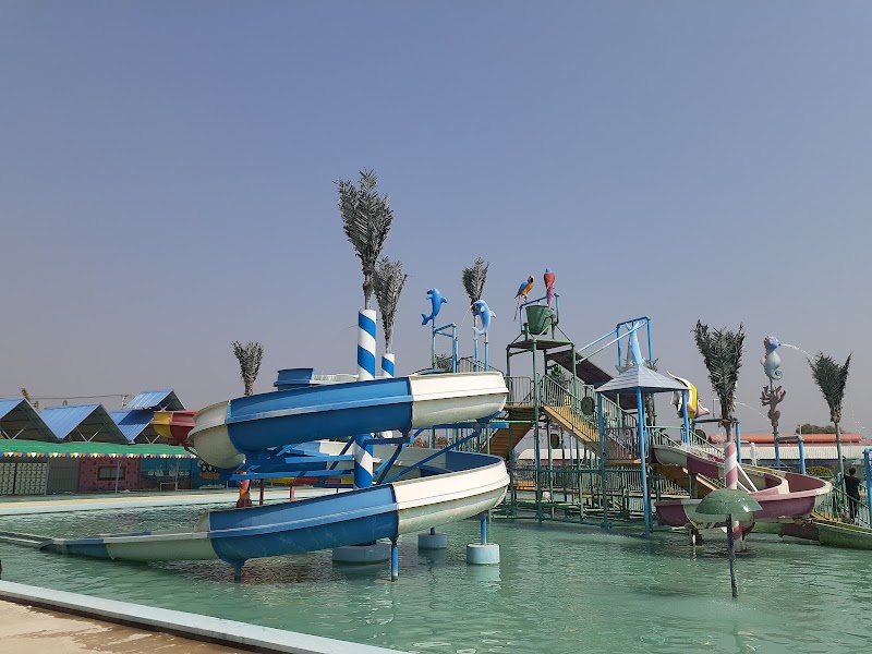 Kyaukmee Water Park in Mandalay