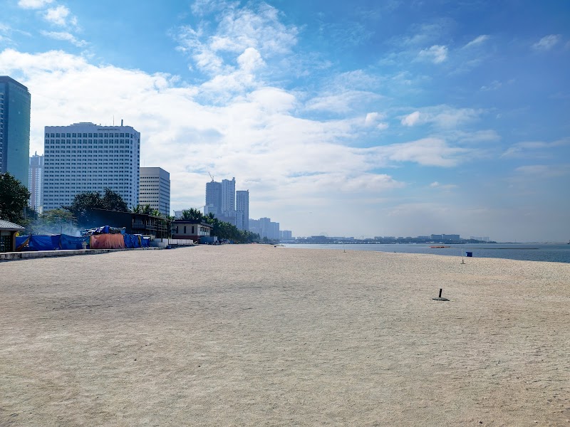 Mandamus Beach in Manila