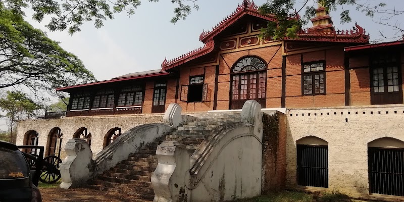 Myanmar Gems Museum in Yangon