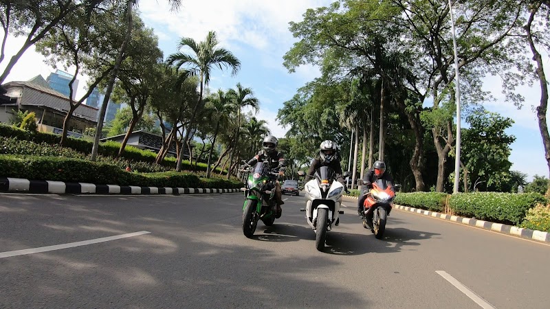 RIPLE Motorental & Tourings in Jakarta