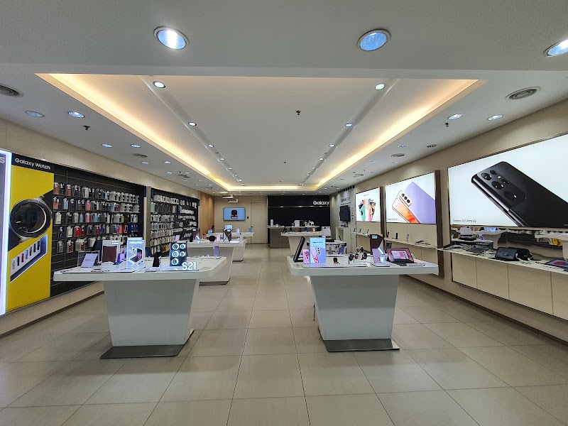 Samsung Experience Store Mahkota Parade in Malacca City