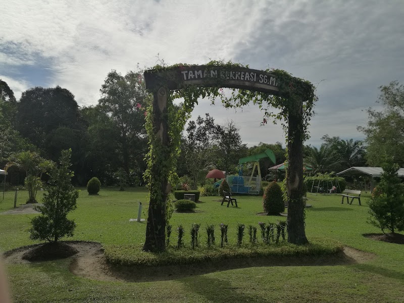 Taman Rekreasi Sg.Mau in Kuala Belait