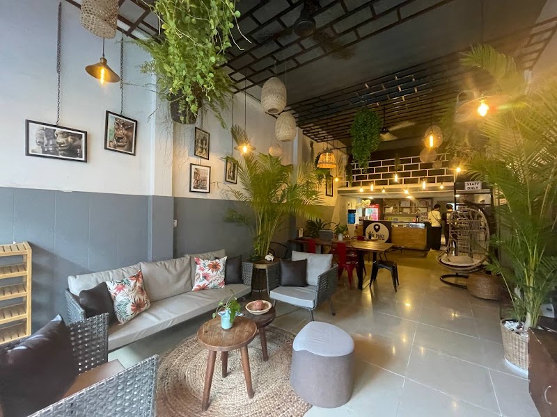 THE PLACE Hostel & Rooftop Bar in Battambang