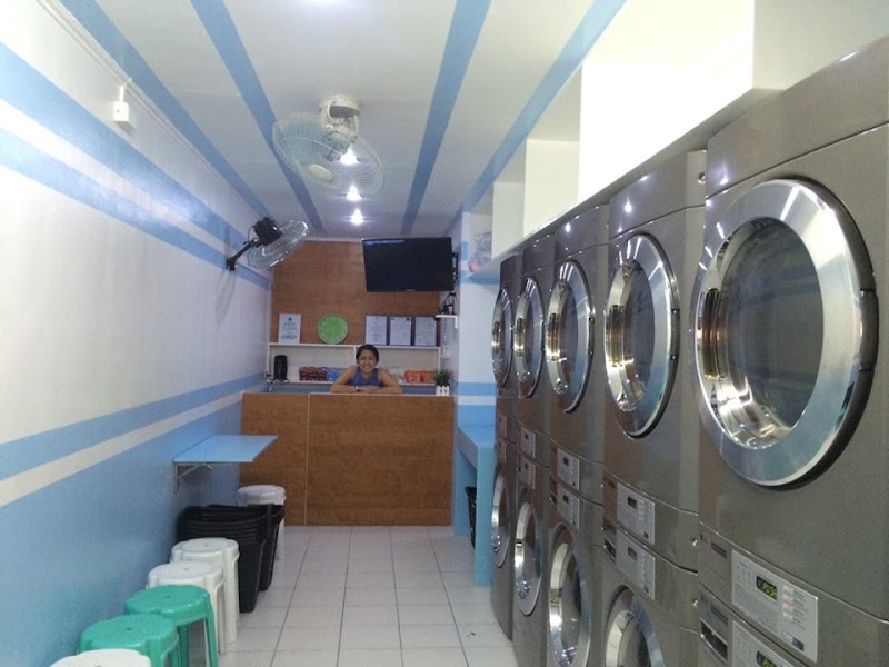 Washengo Do-It-Yourself Laundromat in Manila