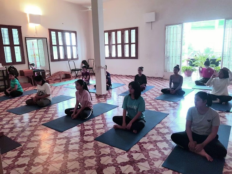 Yoga Phnom Penh - AZAHAR Cambodia in Battambang