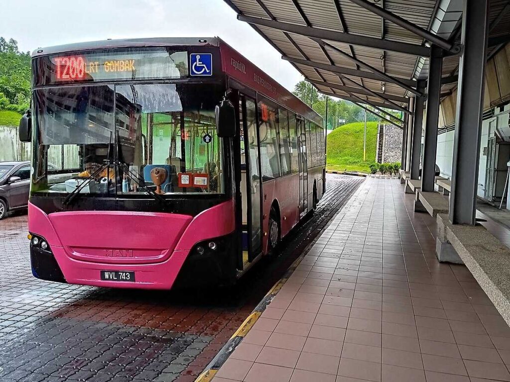 Bus T200