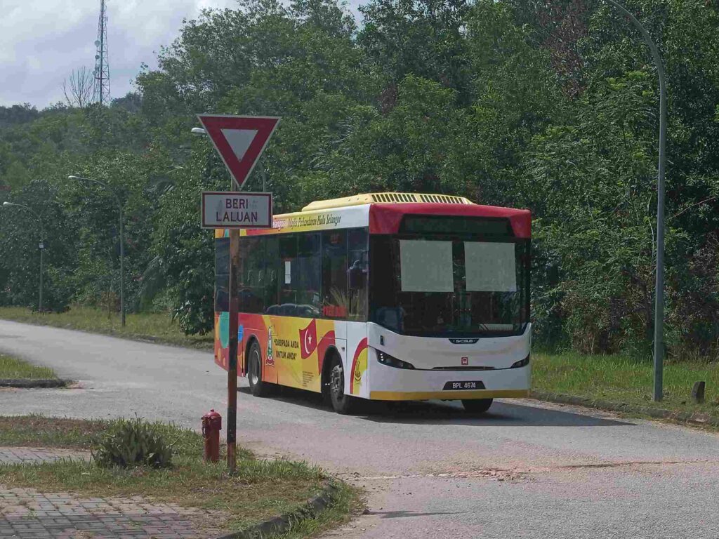 Bus Aj03