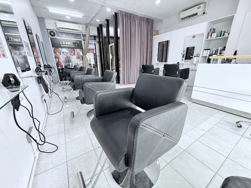Farrah Instyle Hair Studio in Puchong
