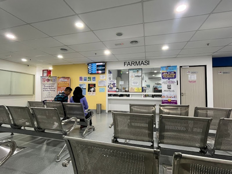 Klinik Pergigian UTC Penang in George Town