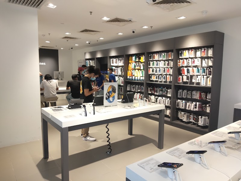Machines Ipoh Parade Apple Reseller Store in Perak
