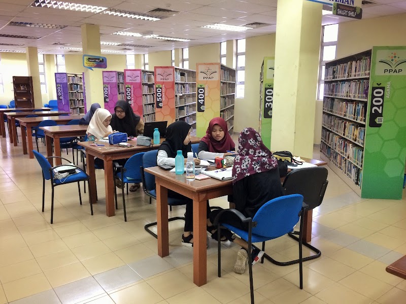 Perpustakaan Awam Daerah Bentong in Genting Highlands