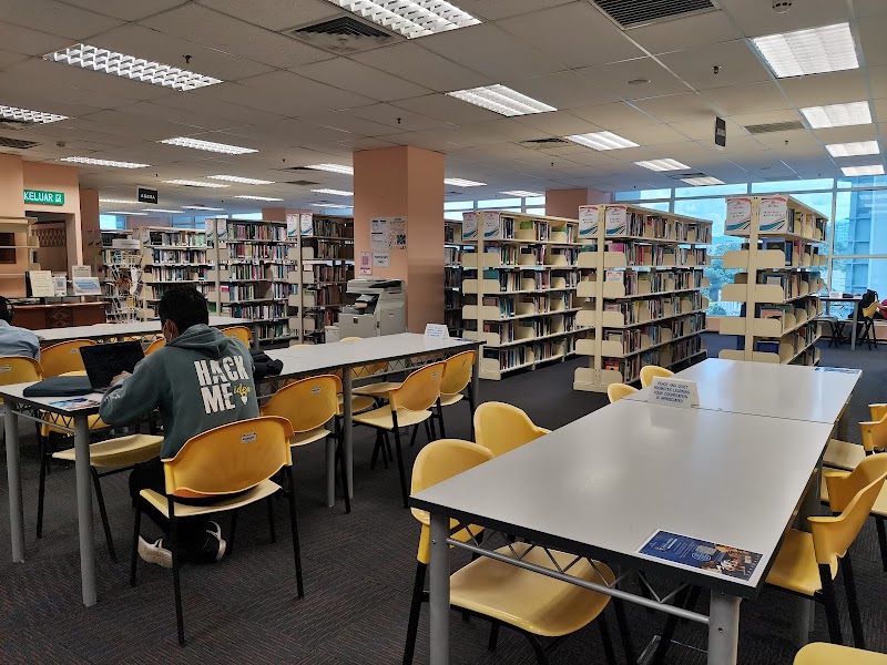 Perpustakaan Awam Daerah Bentong in Genting Highlands